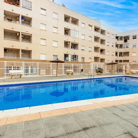 Apartamento Cozy In With Swimming Pool