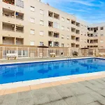 Lejlighed Cozy Apartment In Torrevieja With Swimming Pool