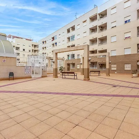 Lejlighed Cozy Apartment In Torrevieja With Swimming Pool Torrevieja
