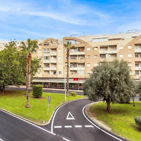 Cozy Apartment In Torrevieja With Swimming Pool Torrevieja